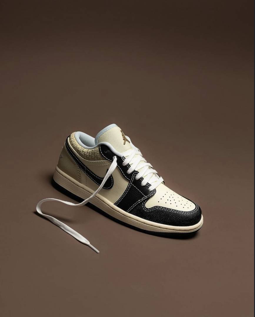 Nik.e Jordan 1 Low SE Coconut Milk