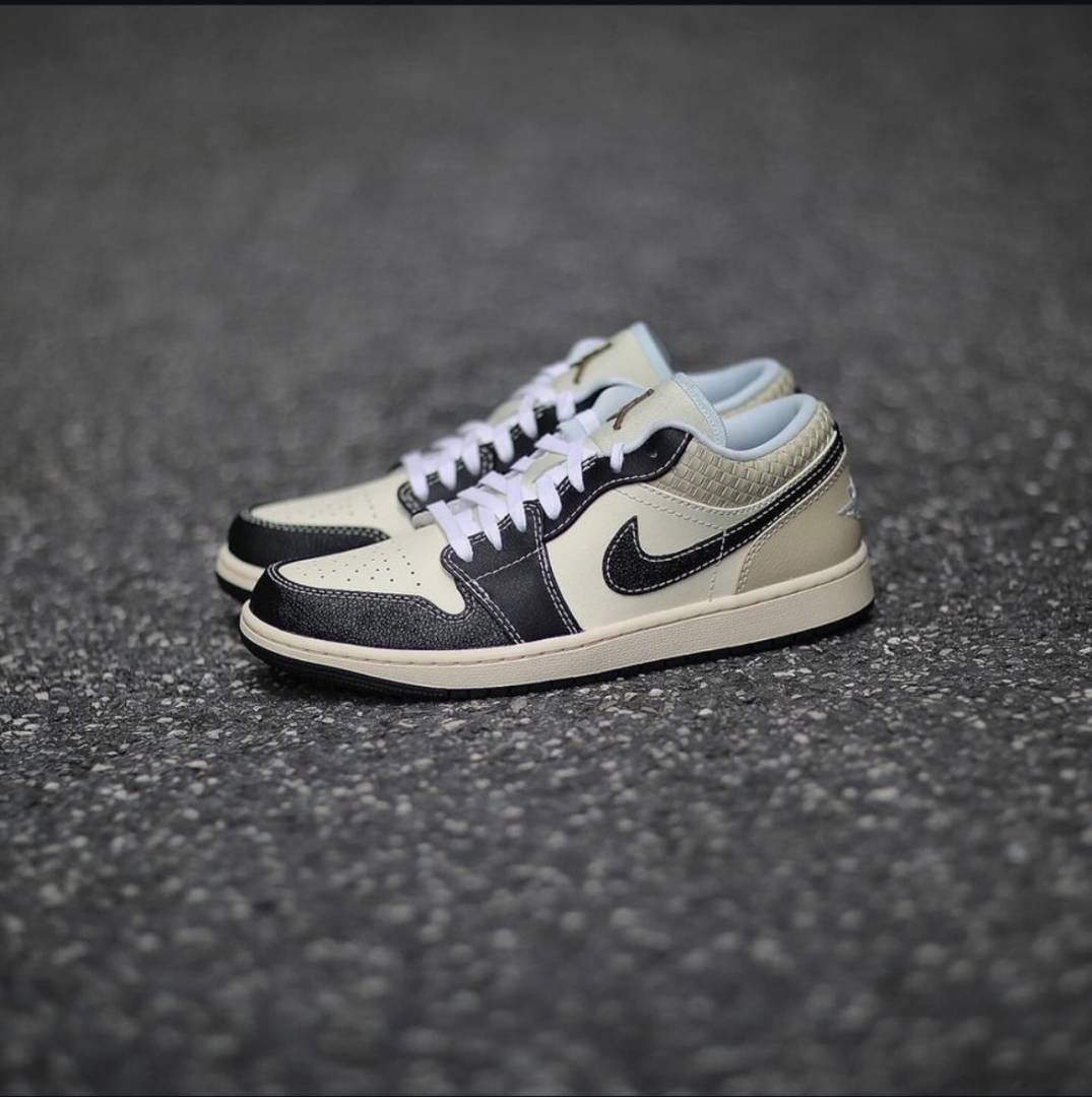 Nik.e Jordan 1 Low SE Coconut Milk