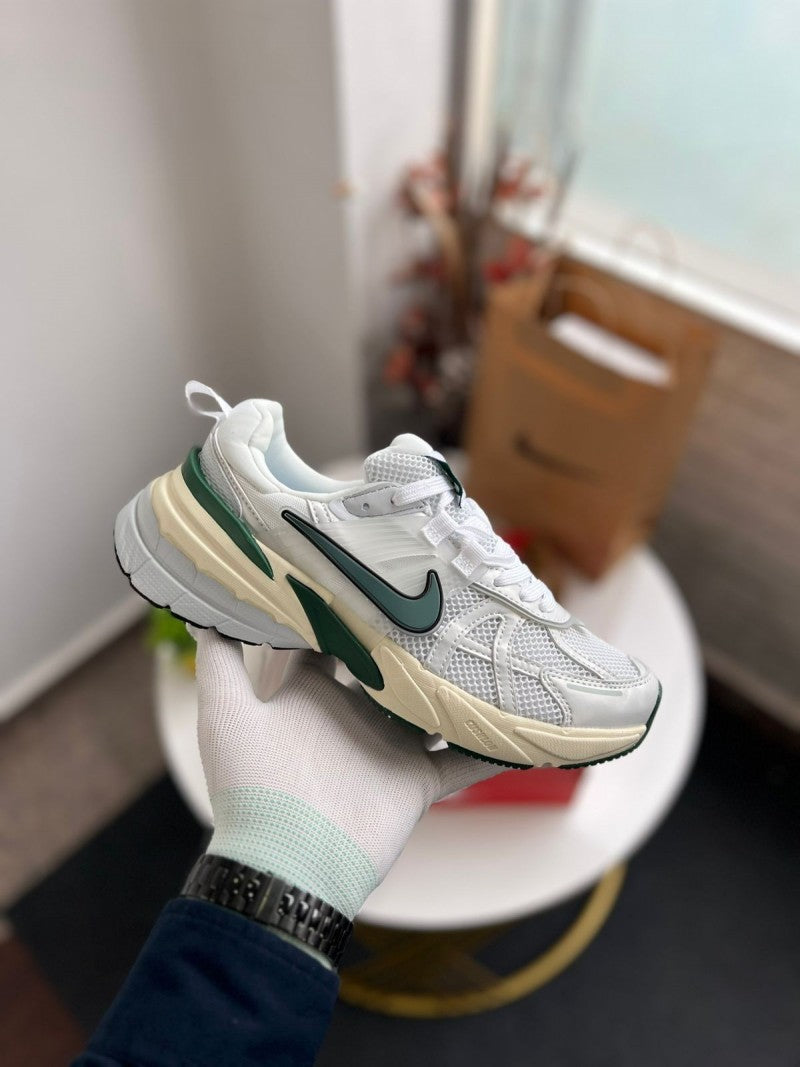 V2K Run White Green As2