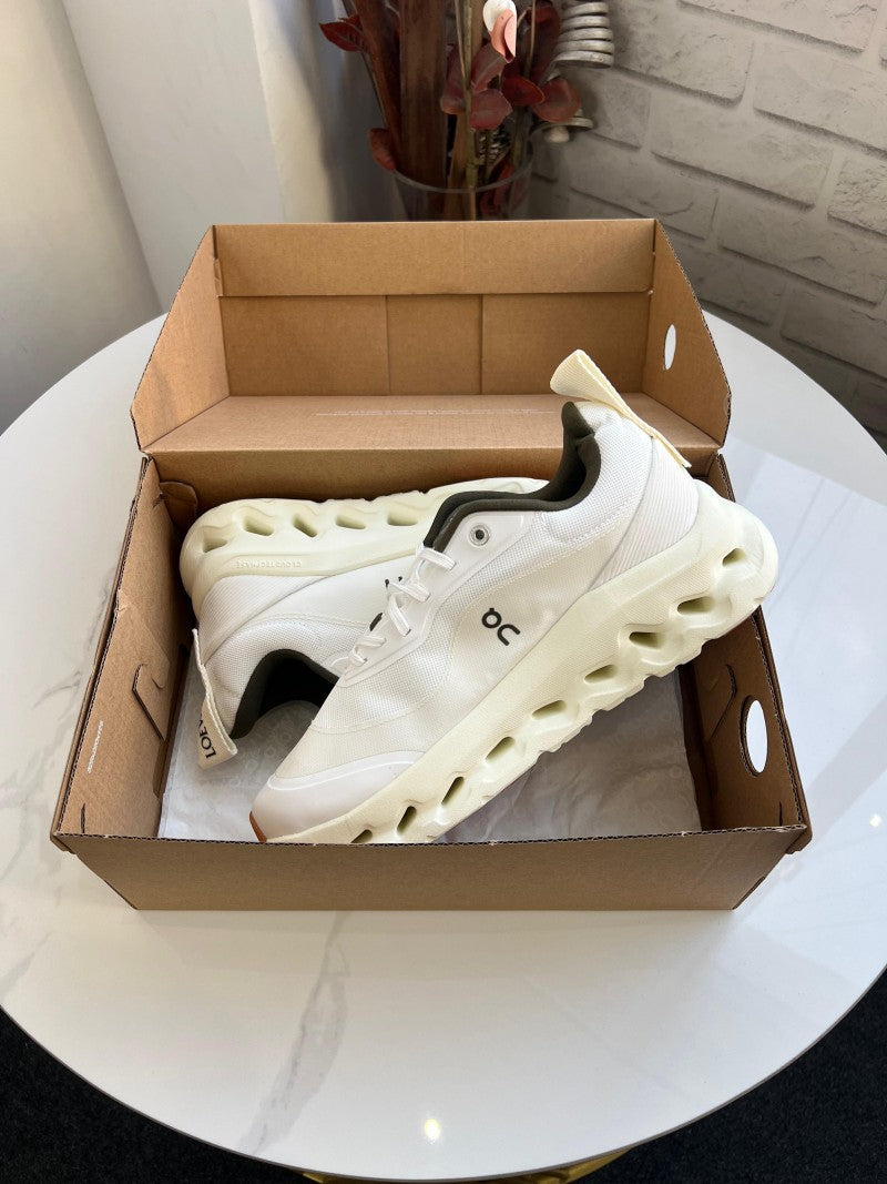 Loewe x on cloud running white olive khakhi