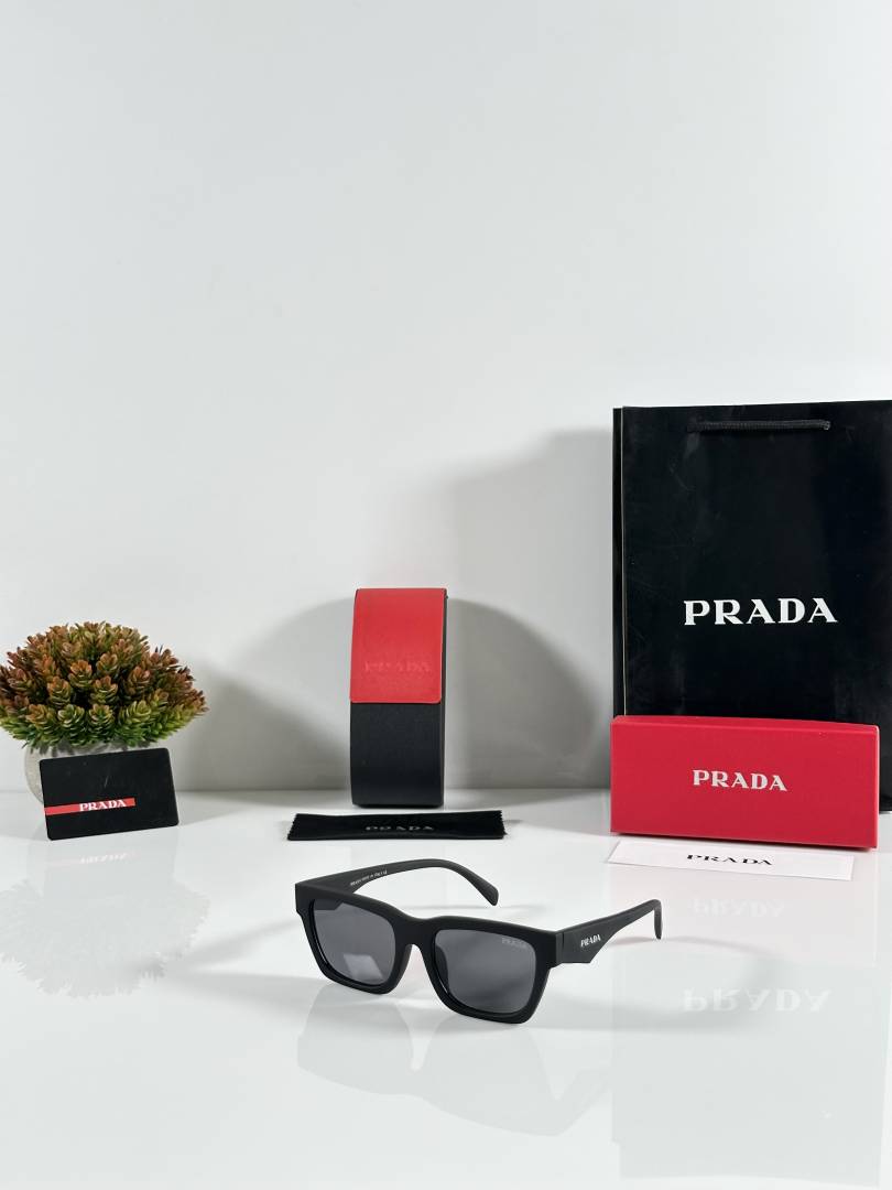 Prada 06 Black
