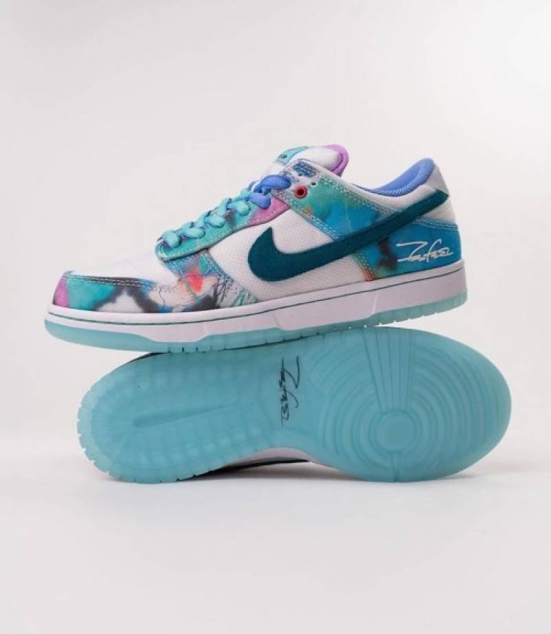SB DUNK FUTURA WITH ORIGINAL BOX SALE