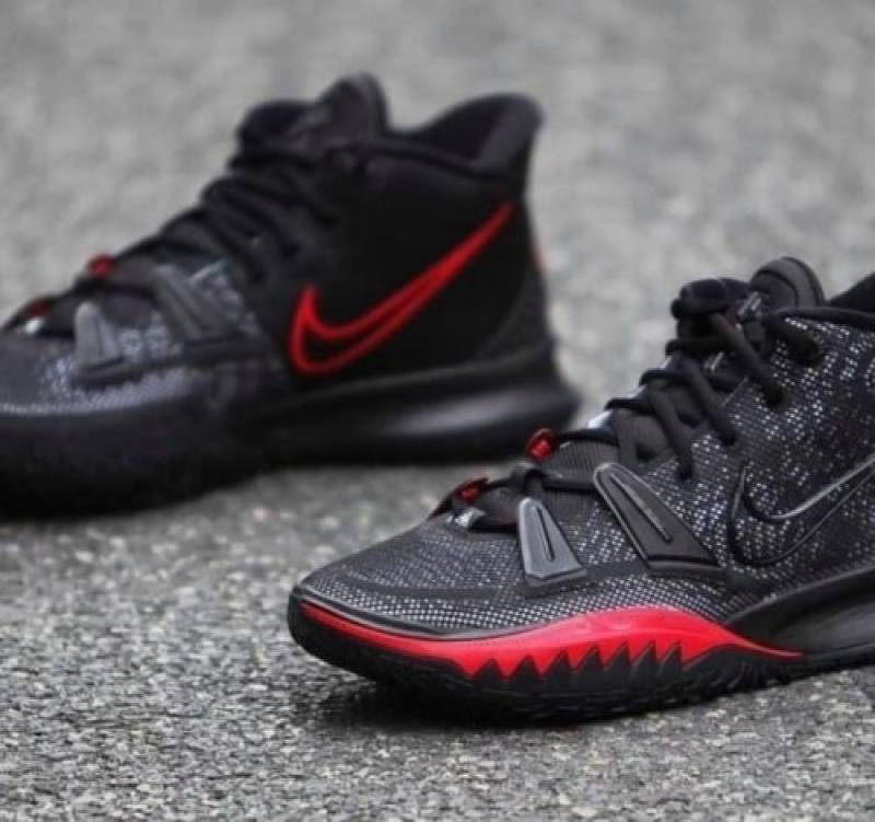 NI.KE KYRIE 7 BRED SALE
