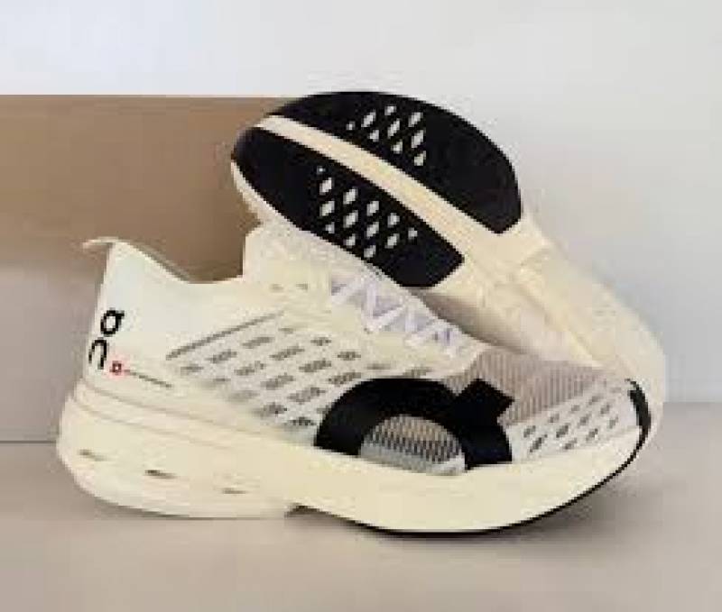 On running Cloudboom Strike white