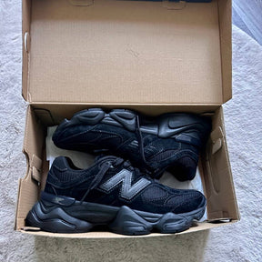 New Balanccee 9060 All Black