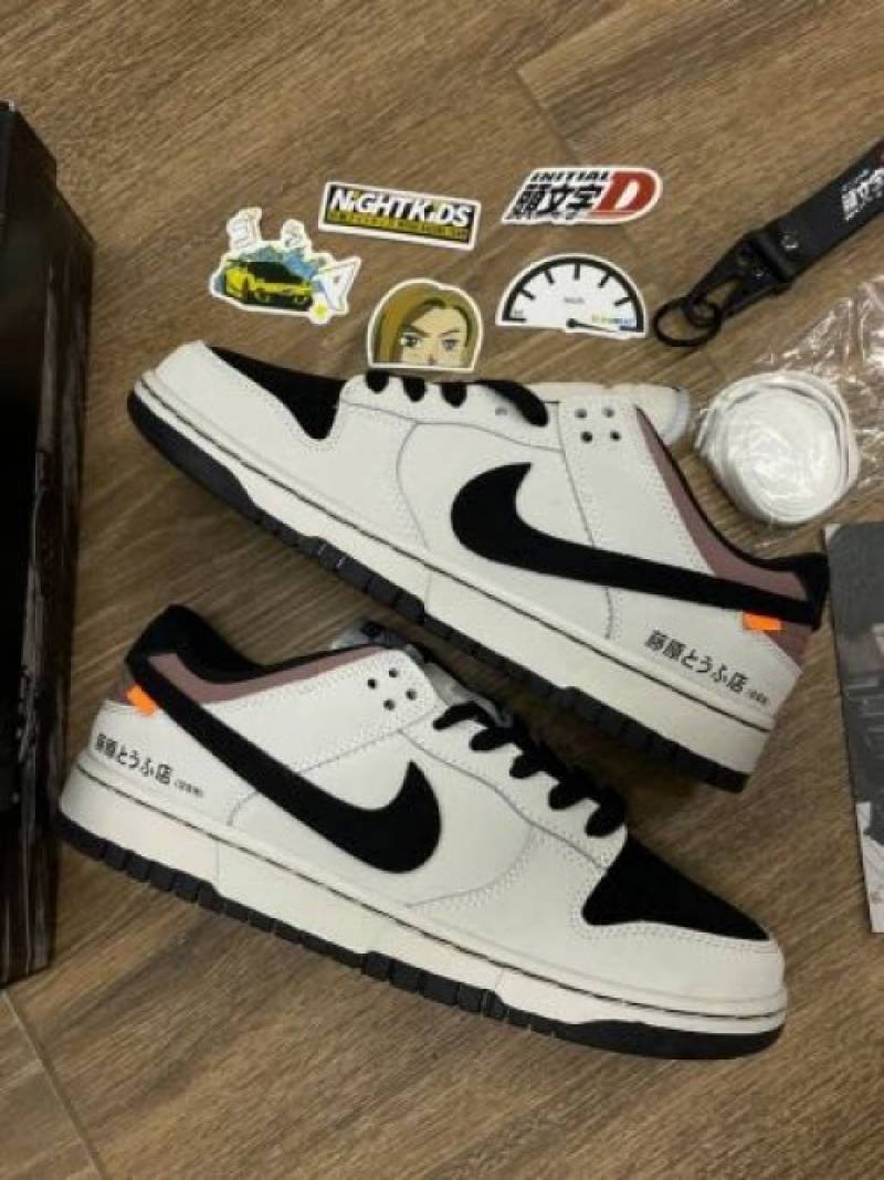 NIKKEE sb dunk low toyota ae86