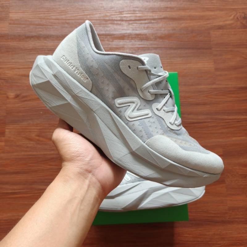 New Balance district vision x fuelcell supercomp elite v4 aluminum grey