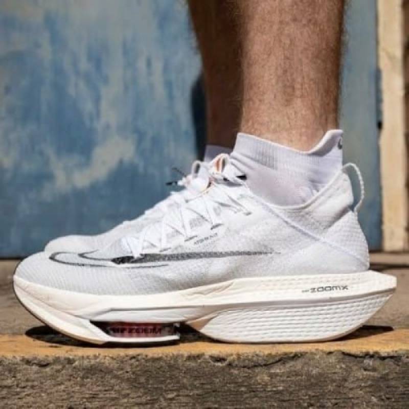 Nikkee zoom x alphafly next 2 white prototype