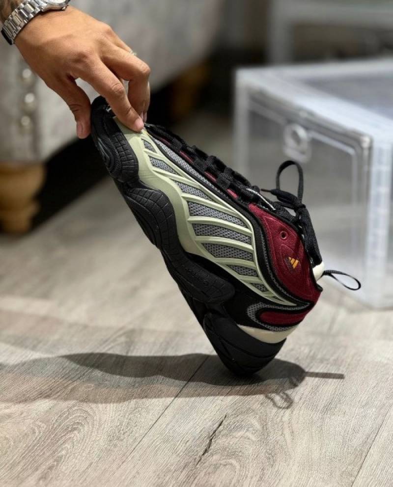 Adidaass Intimidation Packer Tech Ink
