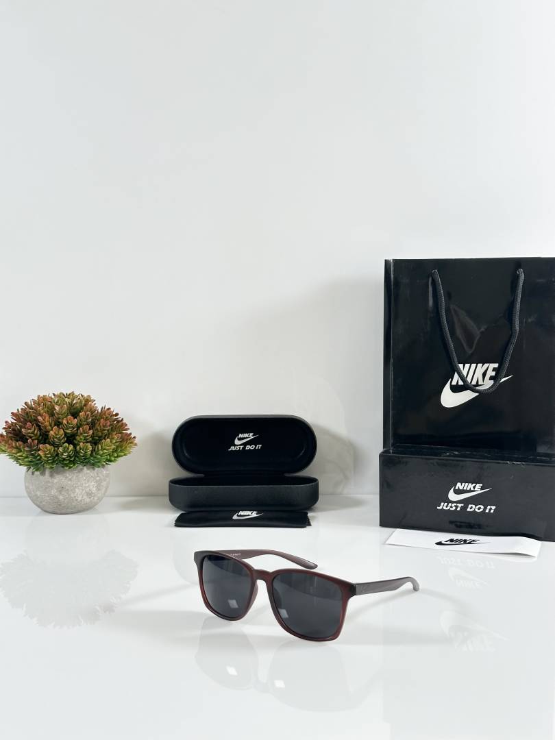 Nike 810 Brown Black
