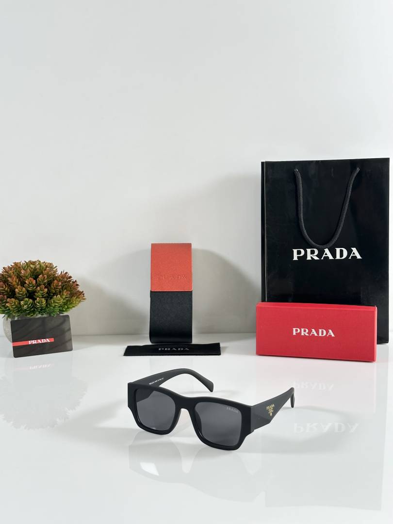 Prada 10 Mate Black