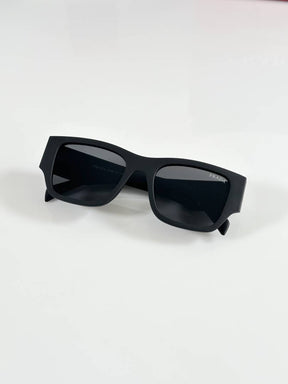 Prada 10 Mate Black