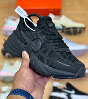 nikeee V2K Triple black