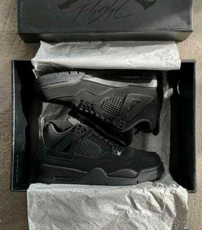 Nike e Air Jordan Retro 4 Black Cat Semi UA 127