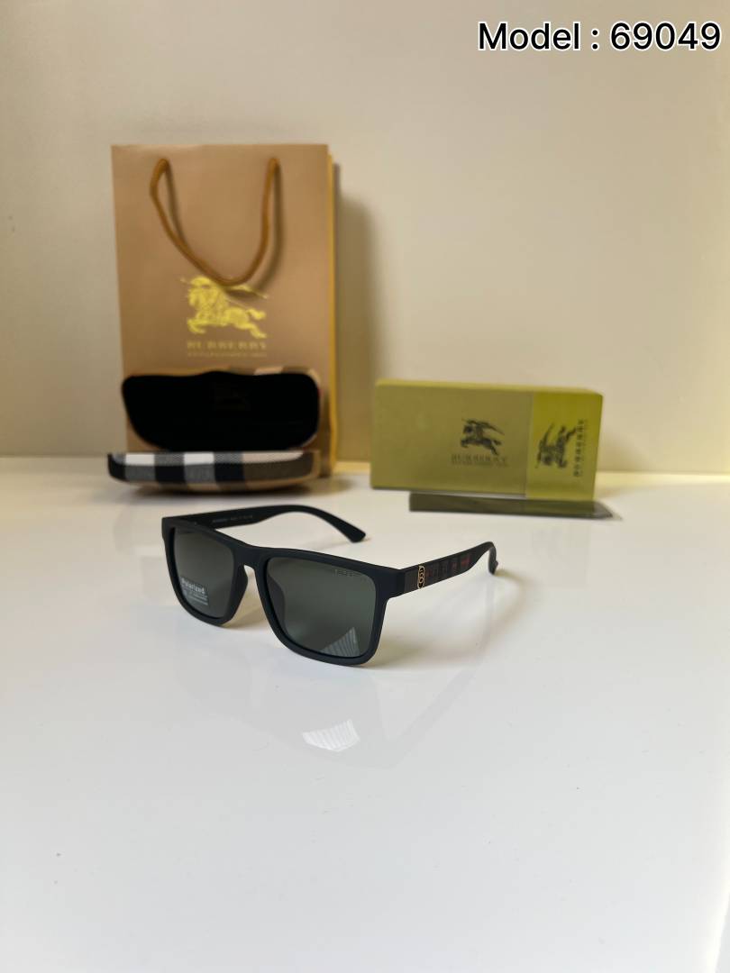 Burberry 69049 black