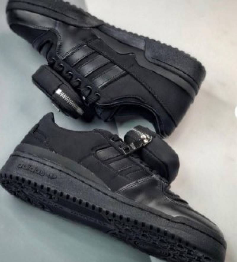 Adidas forum re nylon black