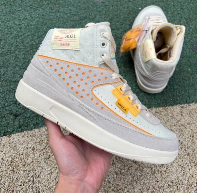 Air Jordan Retro 2 Union Rattan