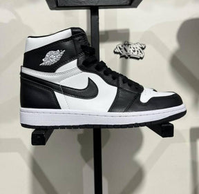 Nik e Jordan 1 High Panda Semi UA