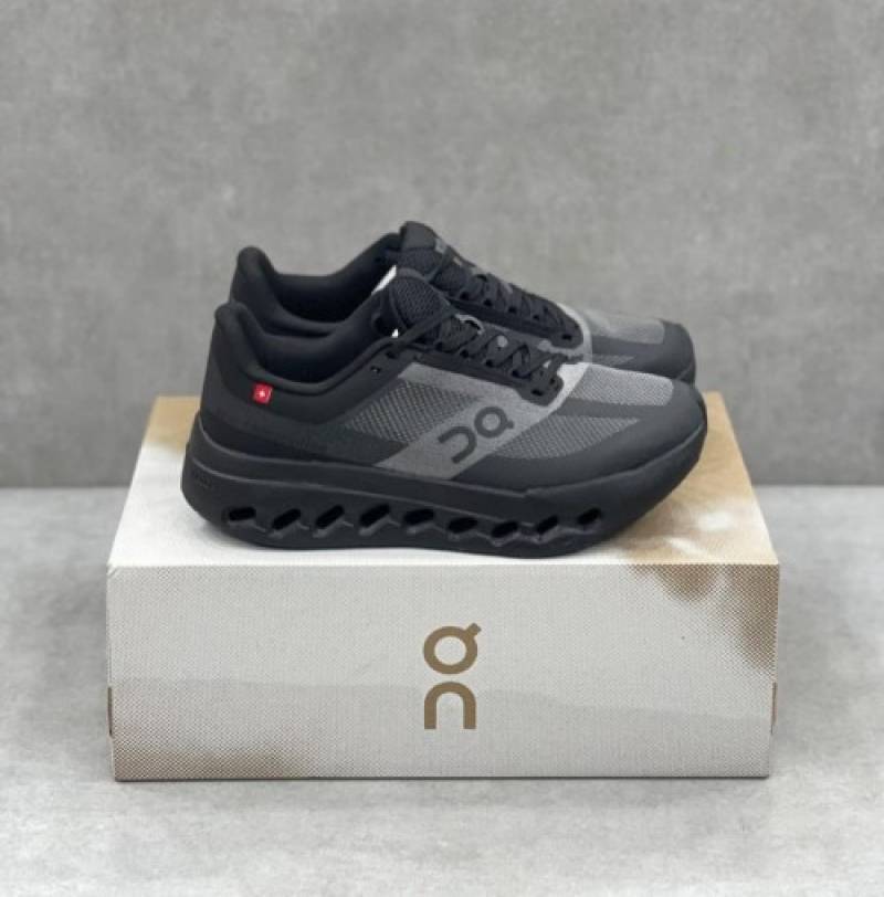 On Cloud Surfer Next Black