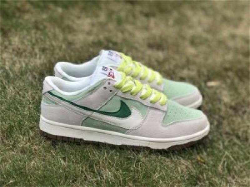 sb dunk low se 85 double swoosh avocado green