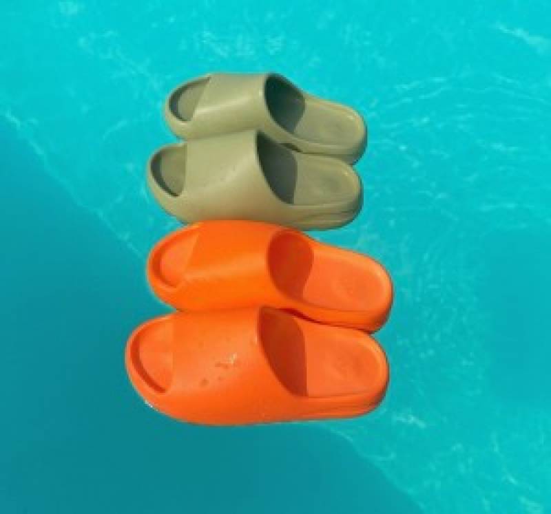 Ua adidaas yeezy slide enflame orange with og box