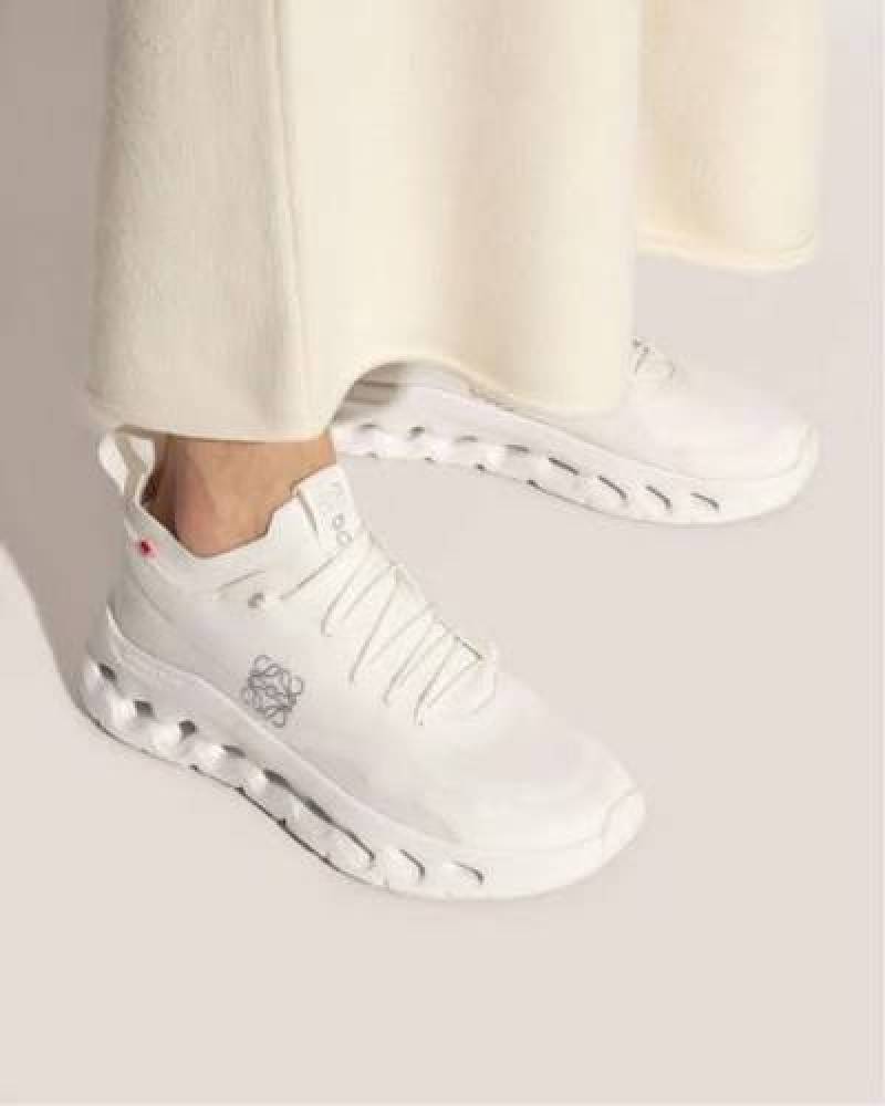 Loewe X On Cloudtilt all white