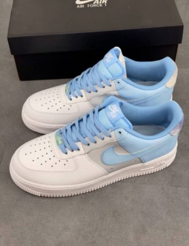 Nike Airforce 1 low psychic blue