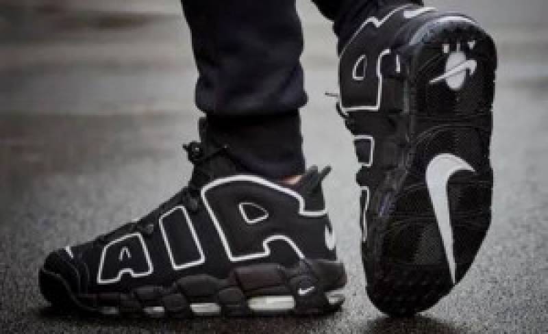 Nike Air More Uptempo Black