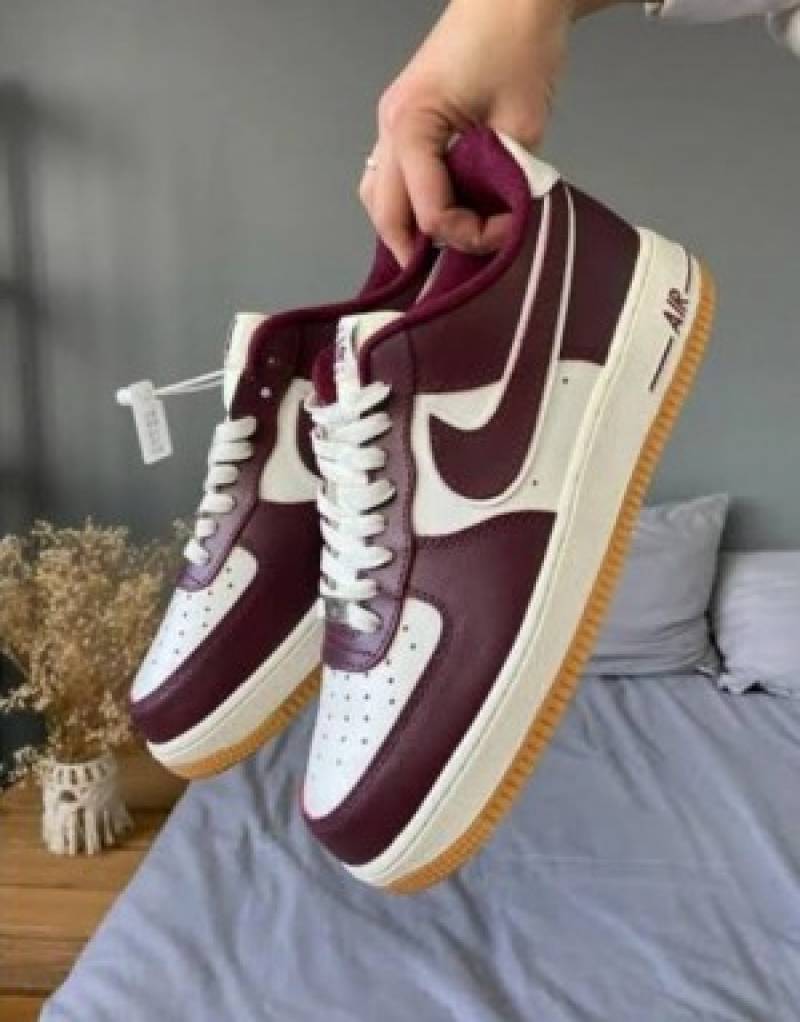 nike Air force 1 07 lv sail maroon