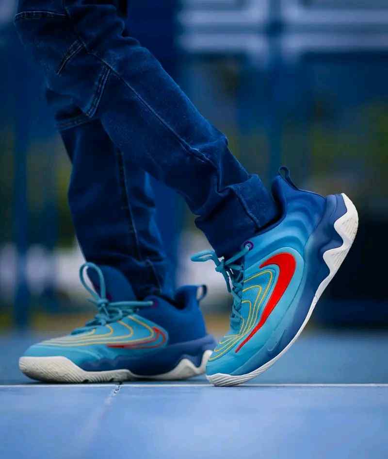 Nikee Giannis Immortality 4 JR