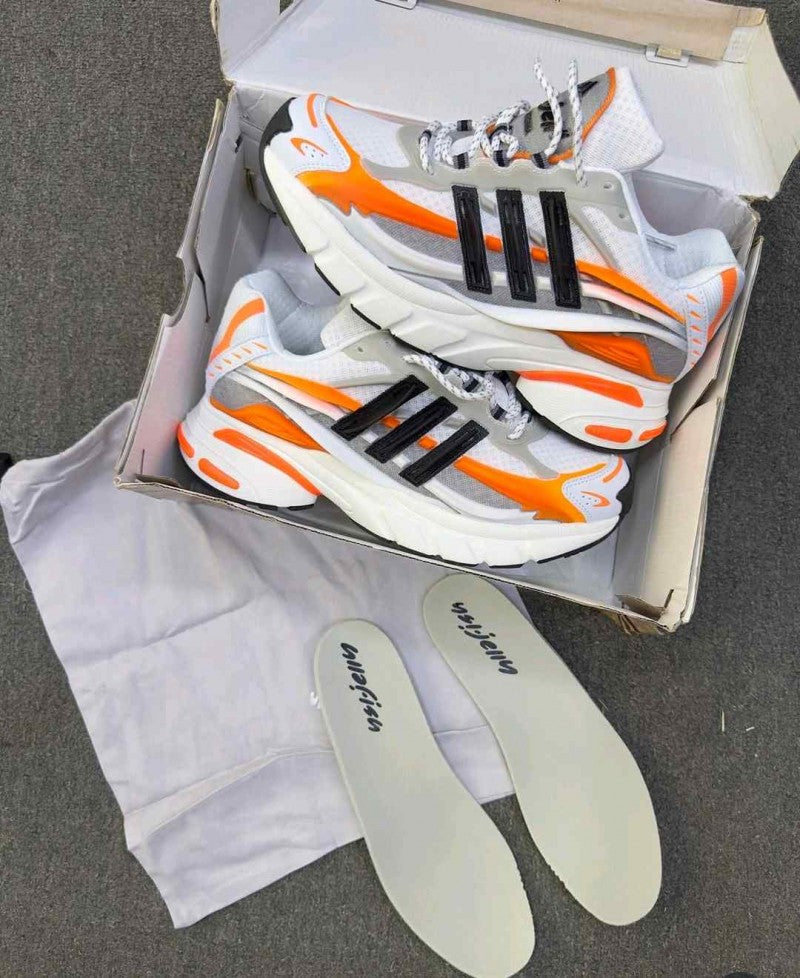 Pharrell Williams x adidasss Jellyfish Blanc orange