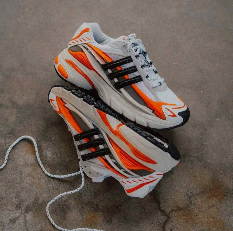 Pharrell Williams x adidasss Jellyfish Blanc orange