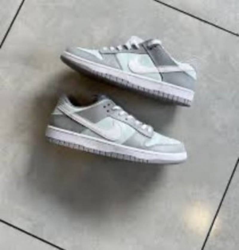 Nike SB Dunk Low GS Two Toned Grey Pure Platinum White