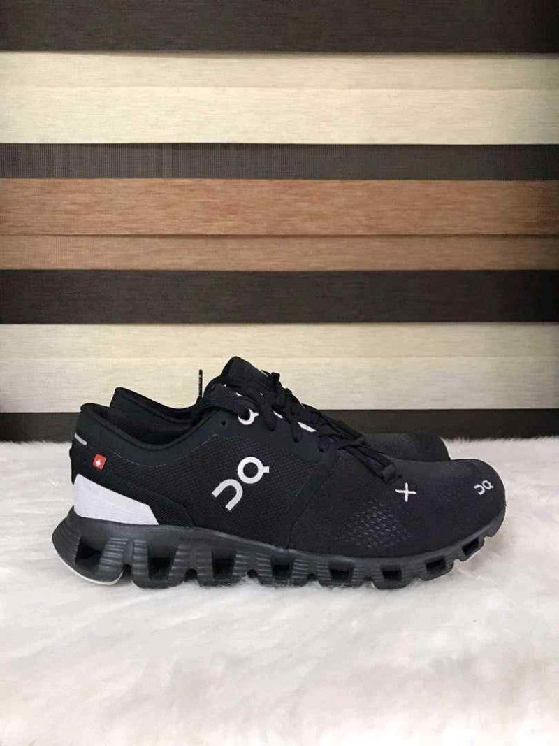 ON Cloud X 3 Running Trainers All Black 246