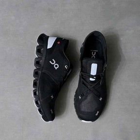 ON Cloud X 3 Running Trainers All Black 246