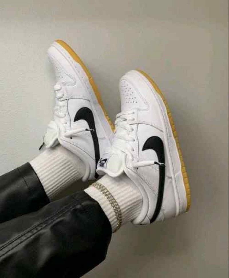 Nikee Sb Dunk Low White Gum 250