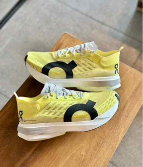 On CloudBoom Strike Limelight 251