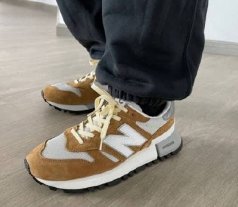 NewBalance RC1300 tan