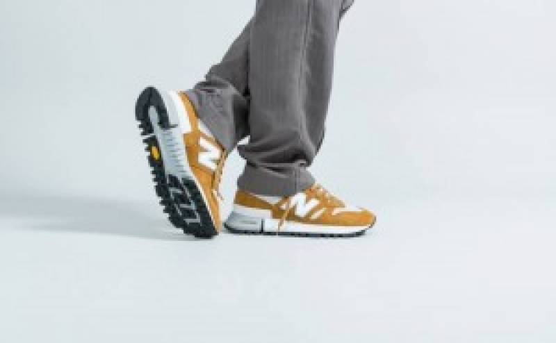 NewBalance RC1300 tan