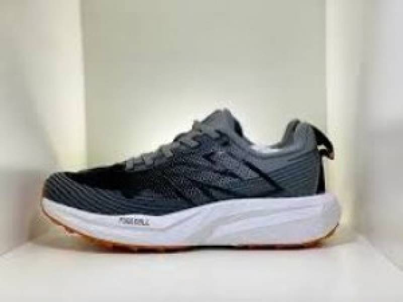NewBalance FuelCell Venym