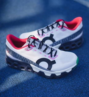 On Cloudboom Strike Limelight Wolf