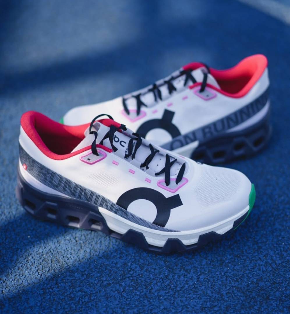 On Cloudboom Strike Limelight Wolf