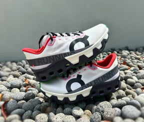 On Cloudboom Strike Limelight Wolf