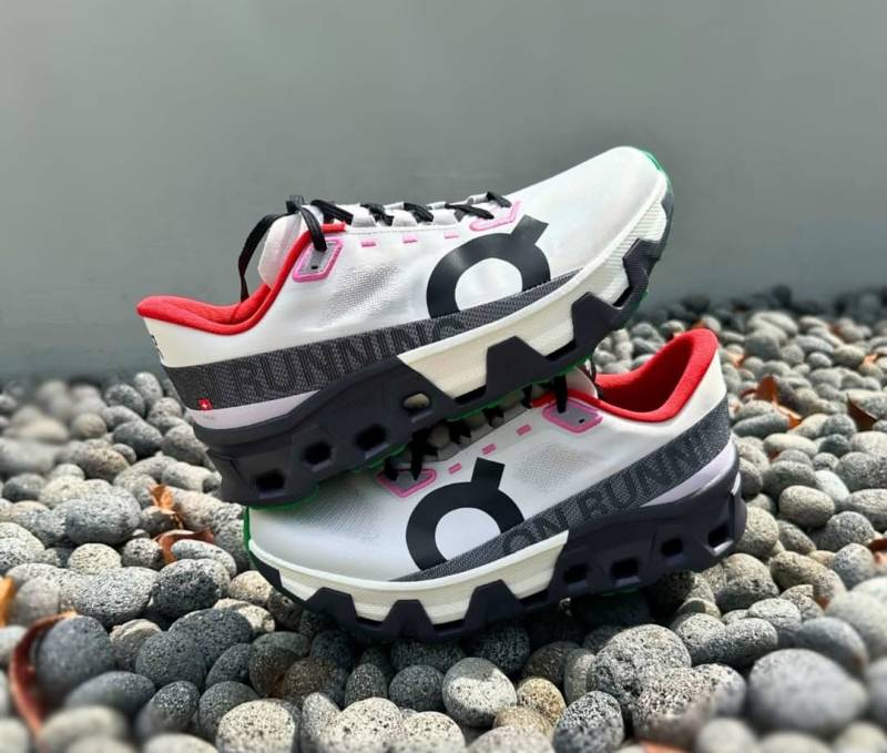 On Cloudboom Strike Limelight Wolf