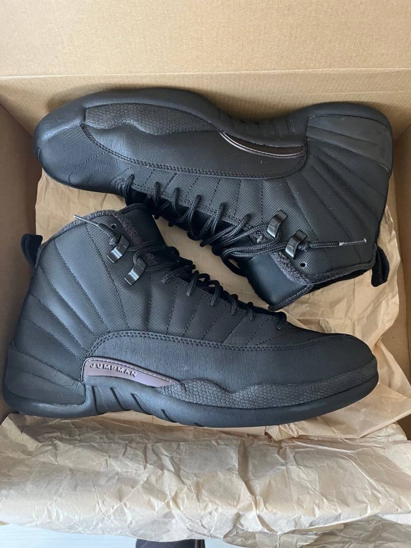 Nik.ee Air Jordan Retro 12 Winterized Triple Black