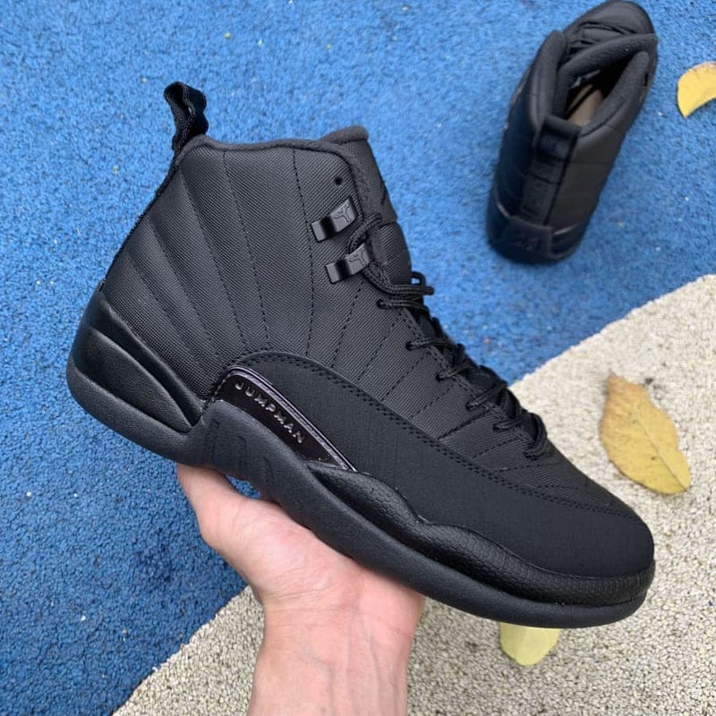 Nik.ee Air Jordan Retro 12 Winterized Triple Black