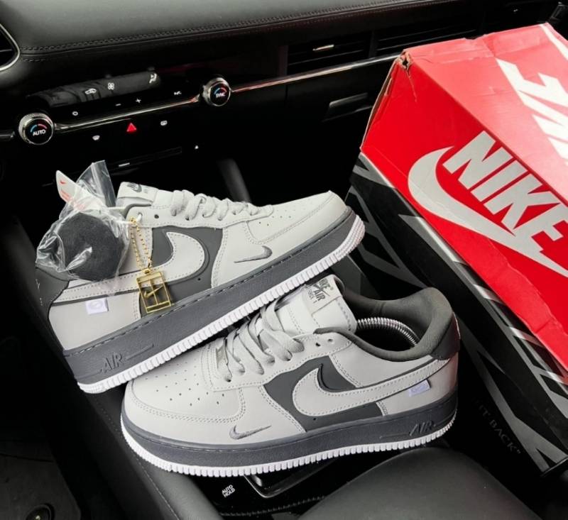 Nik.e Air Force 1 Low Grey Metallic