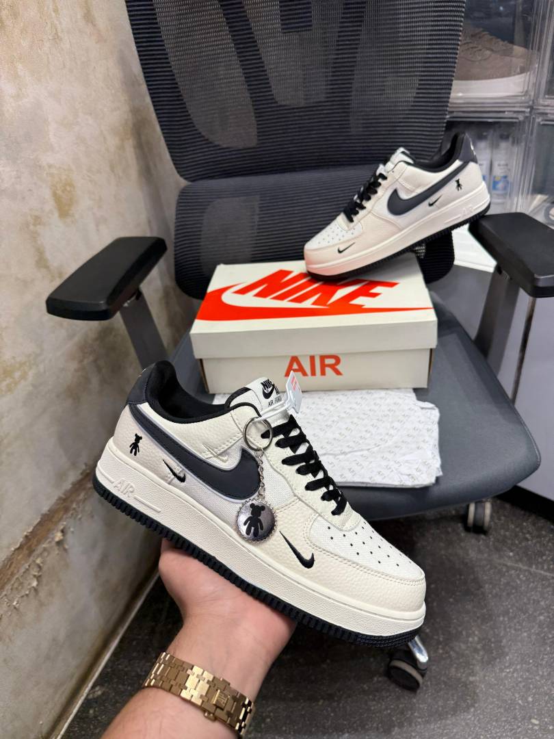 Nik.e Air Force 1 07 Violent Bear Joint Linen Being Black