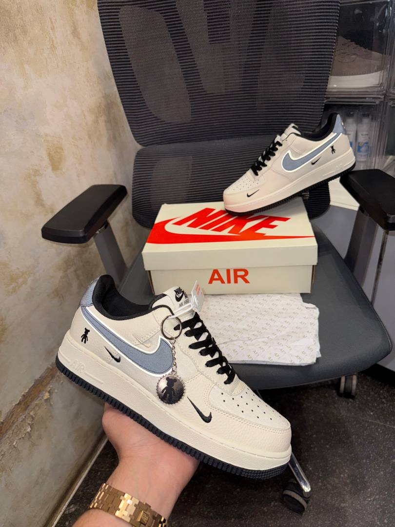 Nik.e Air Force 1 07 Violent Bear Joint Linen Being Black