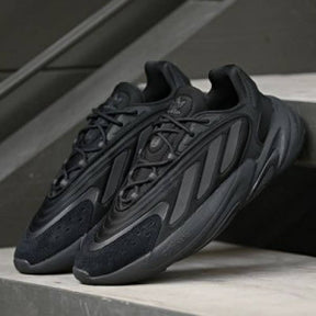 Adidas Ozelia Runner tripple black